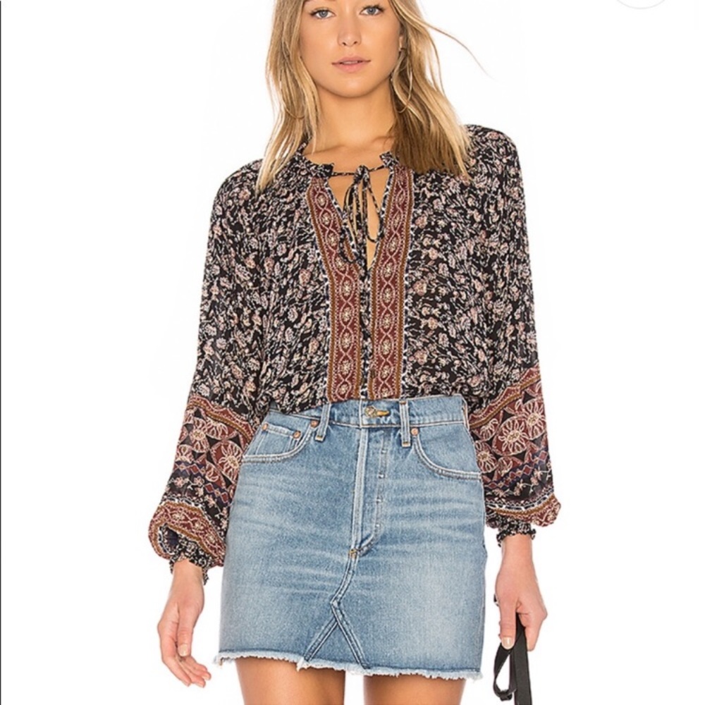 Astr the Label Clara Peasant Blouse Size Small NWOT